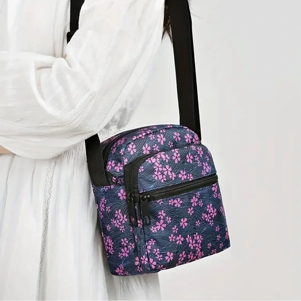 NWT! Stylish Floral Crossbody Purse - Shoulder Bag for Women’s - Picture 2 of 4